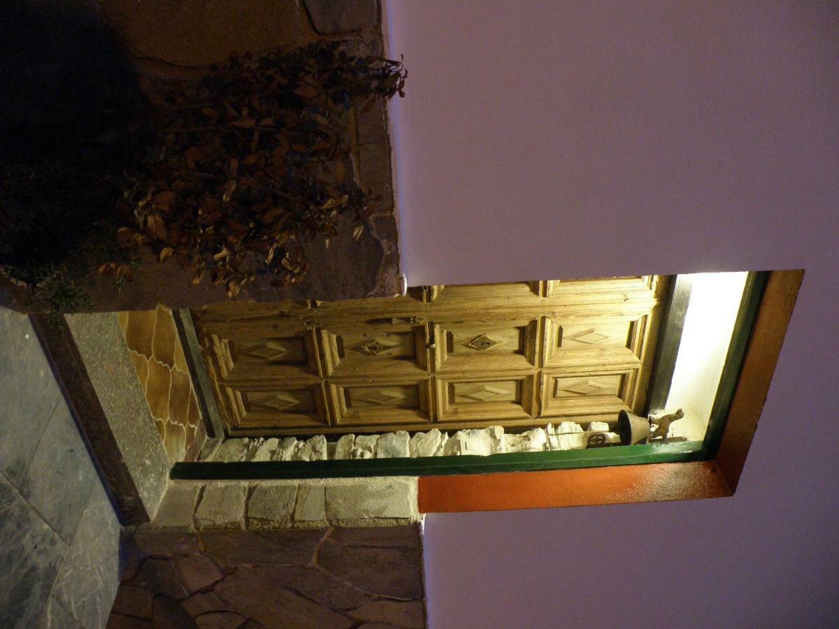 The Old Palace Tower / La Torre Del Palacion Кудилеро Екстериор снимка