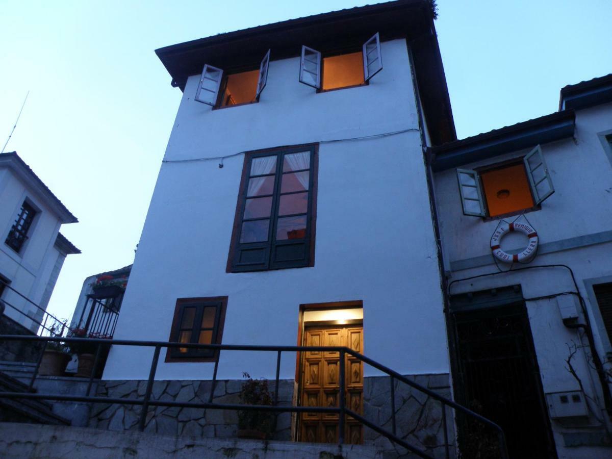 The Old Palace Tower / La Torre Del Palacion Кудилеро Екстериор снимка